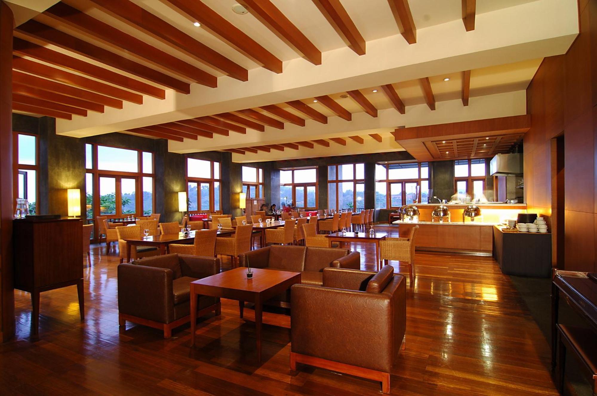 Sangria Resort And Spa Лембанг Экстерьер фото