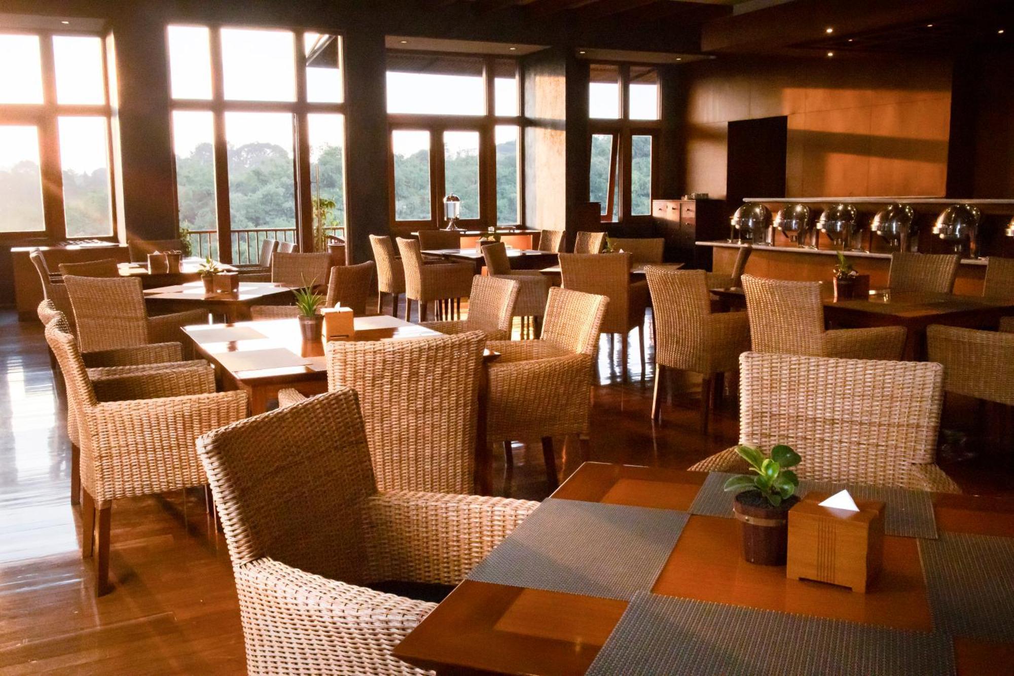 Sangria Resort And Spa Лембанг Экстерьер фото
