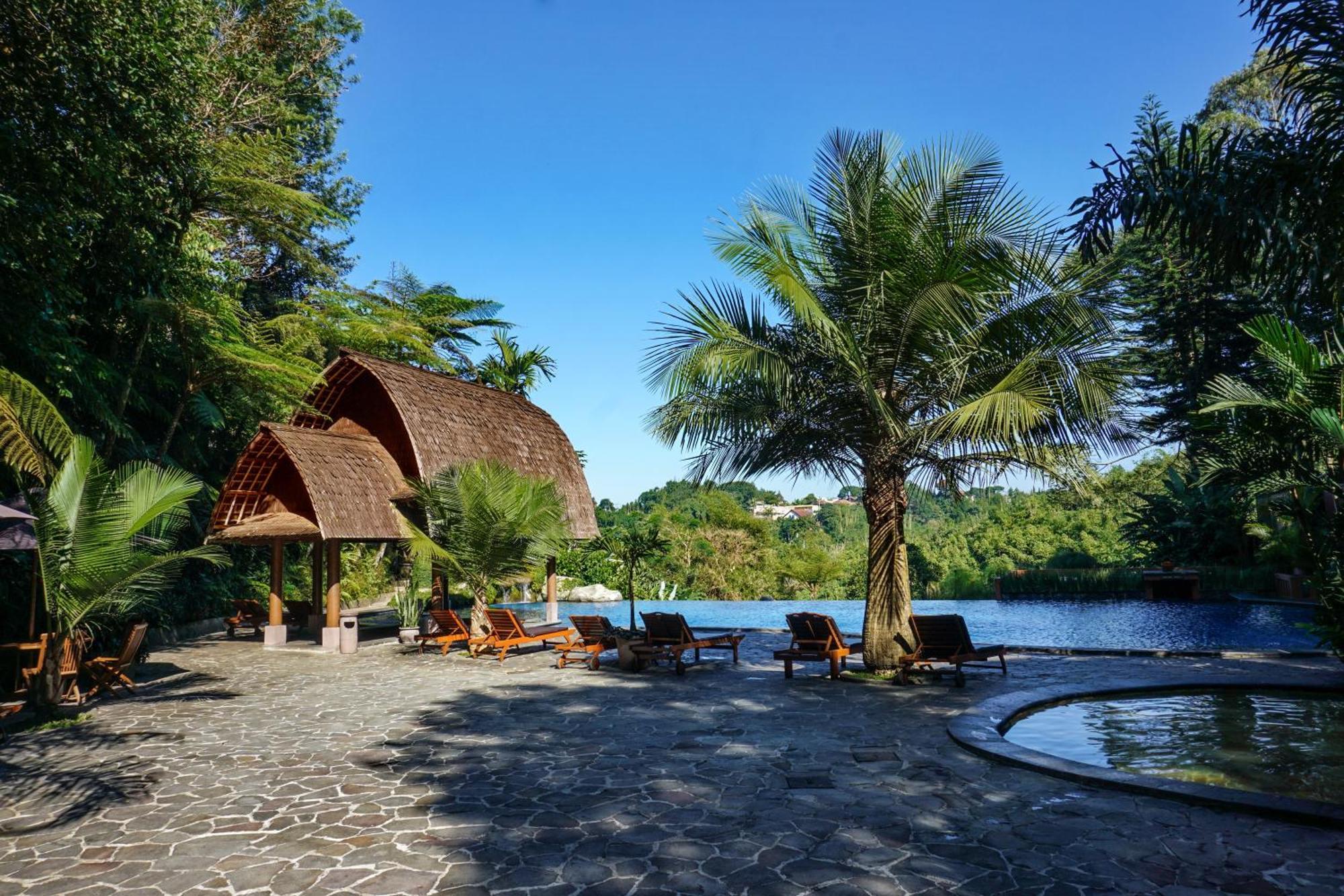 Sangria Resort And Spa Лембанг Экстерьер фото