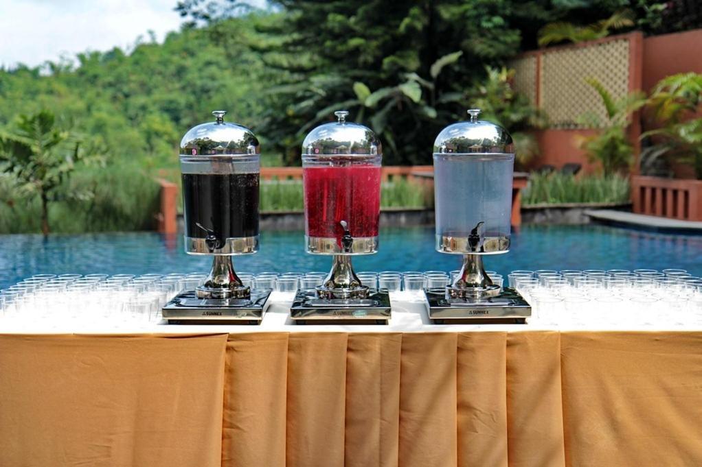 Sangria Resort And Spa Лембанг Экстерьер фото