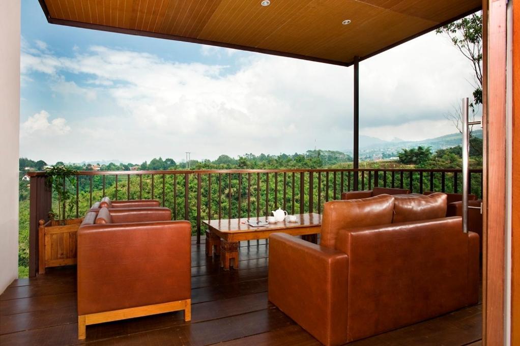 Sangria Resort And Spa Лембанг Экстерьер фото